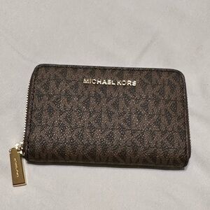 Michael Kors Zip Around Card Holder